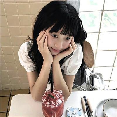 四月的女儿在线观看封面