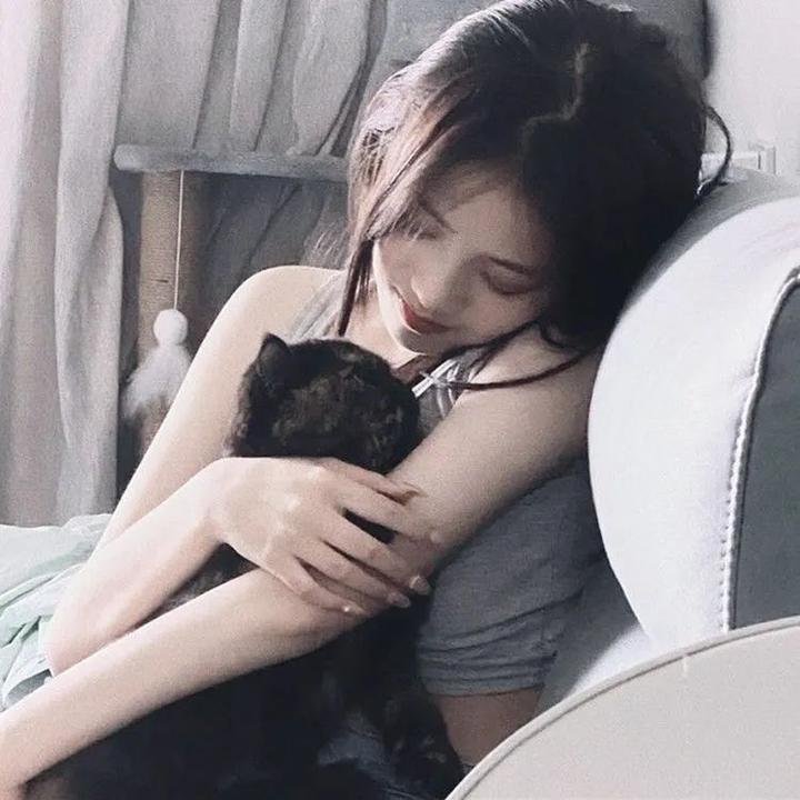 残酷女淫魔在线观看封面